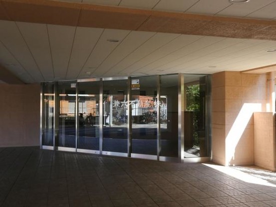 apartment 東京都練馬区大泉学園町１丁目29-7 兼六第四ビル1F