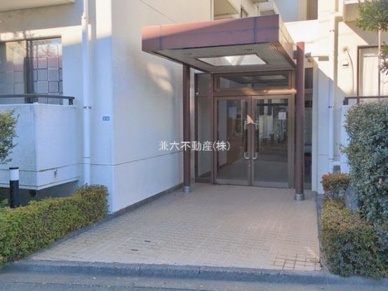 apartment 東京都練馬区大泉学園町１丁目29-7 兼六第四ビル1F
