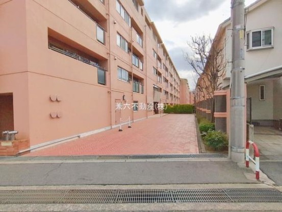 apartment 東京都練馬区大泉学園町１丁目29-7 兼六第四ビル1F