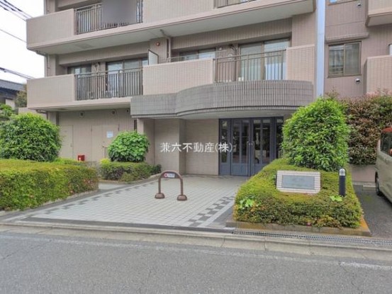 apartment 東京都練馬区大泉学園町１丁目29-7 兼六第四ビル1F