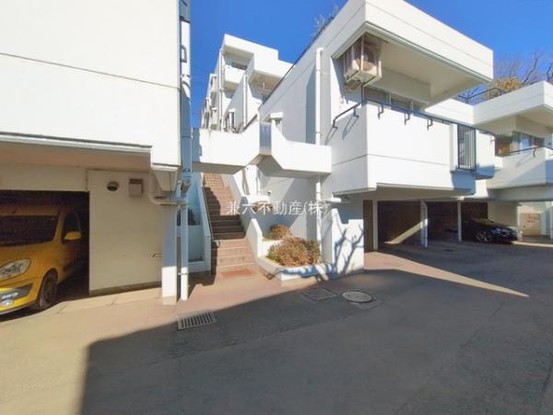 apartment 東京都練馬区大泉学園町１丁目29-7 兼六第四ビル1F