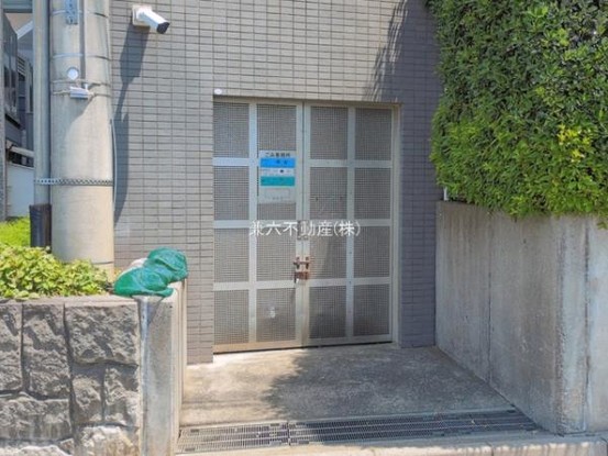 apartment 東京都練馬区大泉学園町１丁目29-7 兼六第四ビル1F