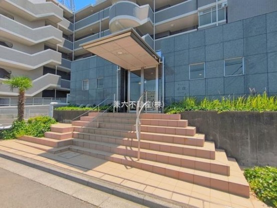 apartment 東京都練馬区大泉学園町１丁目29-7 兼六第四ビル1F