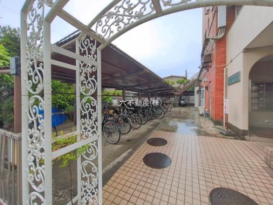 apartment 東京都練馬区大泉学園町１丁目29-7 兼六第四ビル1F