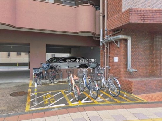 apartment 東京都練馬区大泉学園町１丁目29-7 兼六第四ビル1F