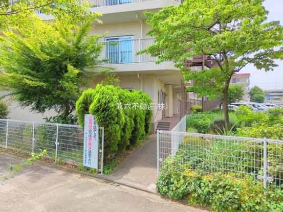 apartment 東京都練馬区大泉学園町１丁目29-7 兼六第四ビル1F