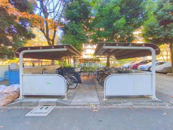 apartment 東京都練馬区大泉学園町１丁目29-7 兼六第四ビル1F