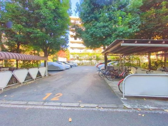 apartment 東京都練馬区大泉学園町１丁目29-7 兼六第四ビル1F