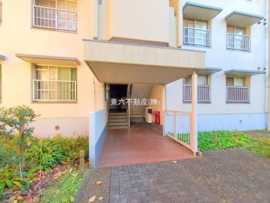 apartment 東京都練馬区大泉学園町１丁目29-7 兼六第四ビル1F