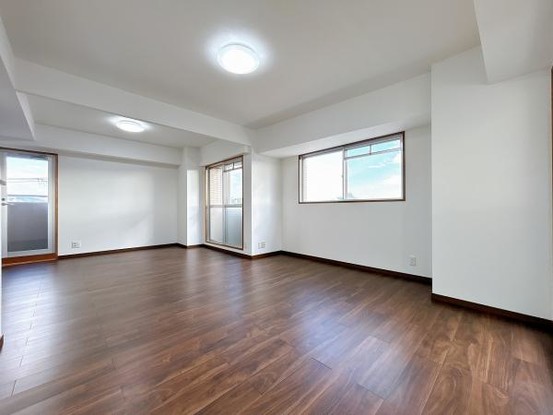 apartment 兵庫県姫路市八代東光寺町
地図を見る