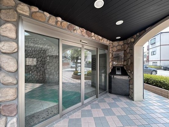 apartment 兵庫県姫路市八代東光寺町
地図を見る