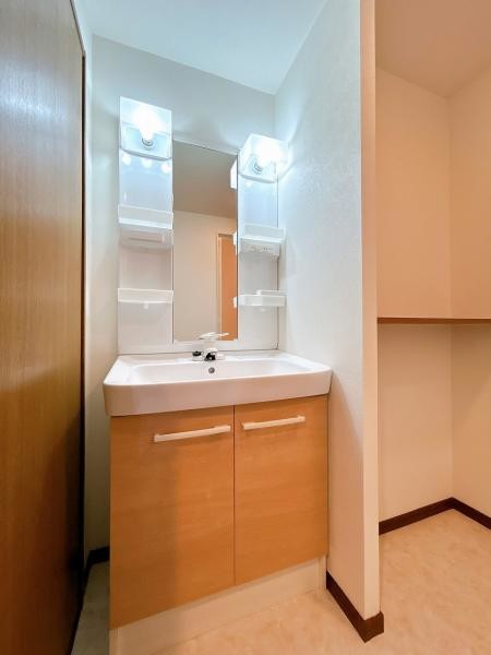 apartment 兵庫県姫路市八代東光寺町
地図を見る