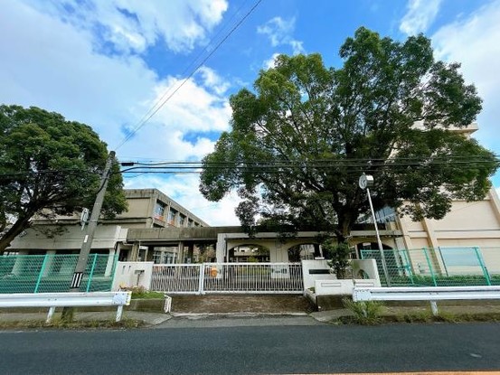 detached 兵庫県加古川市神野町石守
地図を見る