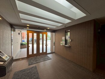 apartment 東京都荒川区東日暮里６丁目
地図を見る