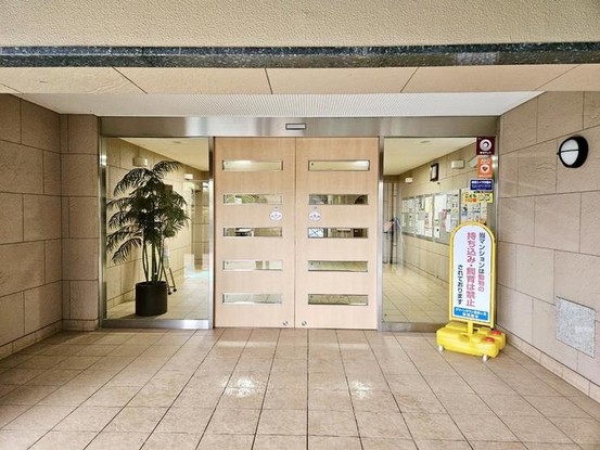 apartment 大阪府枚方市東中振２丁目
地図を見る