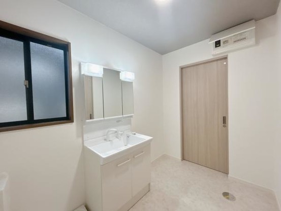 detached 鹿児島県日置市伊集院町妙円寺３丁目
地図を見る