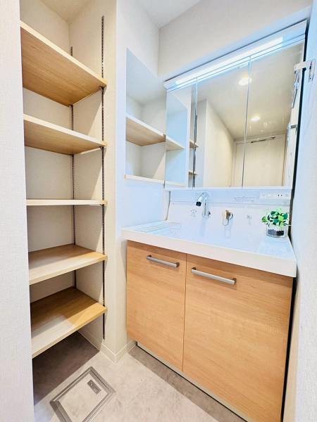 apartment 東京都大田区西蒲田８丁目11-11 リビングライフ蒲田ビル　4階