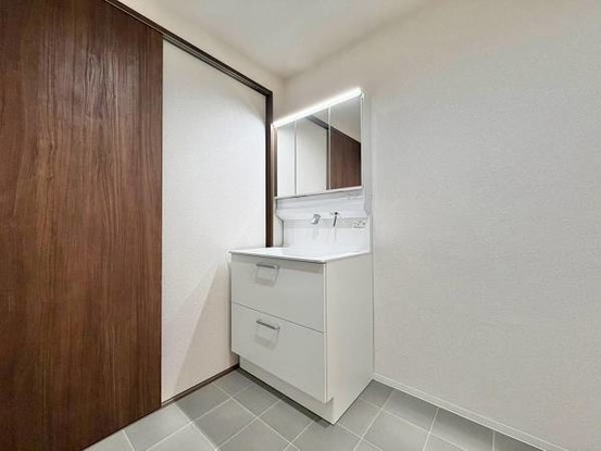 apartment 東京都大田区西蒲田８丁目11-11 リビングライフ蒲田ビル　4階