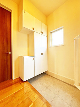 detached 埼玉県三郷市中央１丁目13-14 EVISSAN三郷中央1F