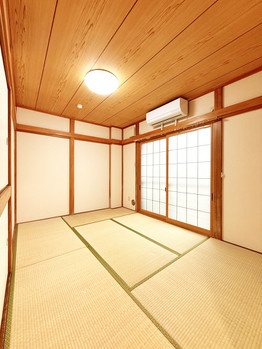 apartment 埼玉県三郷市中央１丁目13-14 EVISSAN三郷中央1F