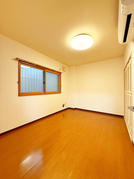 apartment 埼玉県三郷市中央１丁目13-14 EVISSAN三郷中央1F