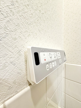 apartment 埼玉県三郷市中央１丁目13-14 EVISSAN三郷中央1F