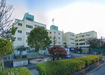 apartment 埼玉県三郷市中央１丁目13-14 EVISSAN三郷中央1F