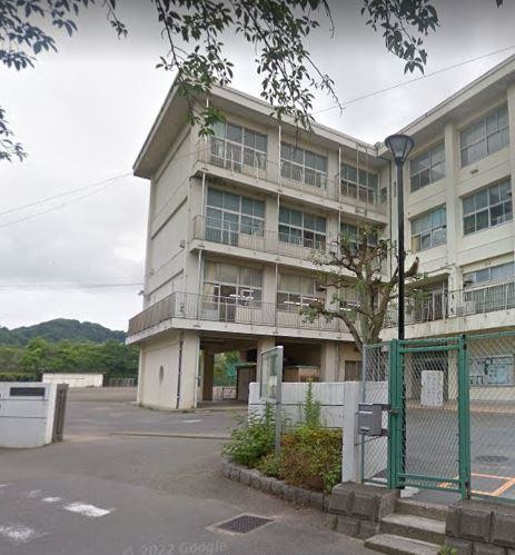 apartment 神奈川県鎌倉市植木
地図を見る