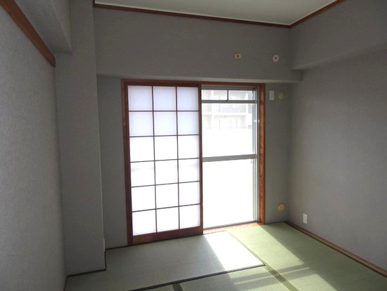 apartment 兵庫県川西市栄町
地図を見る