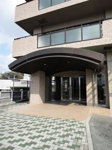 apartment 兵庫県川西市平野２丁目
地図を見る