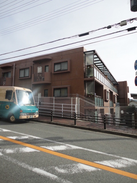 apartment 兵庫県川西市花屋敷１丁目
地図を見る