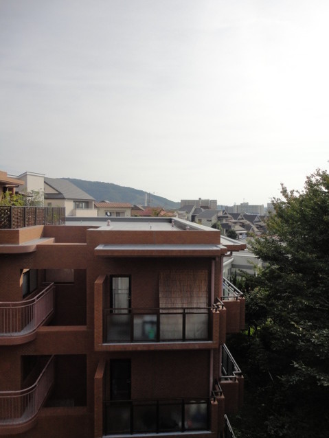 apartment 兵庫県川西市花屋敷１丁目
地図を見る