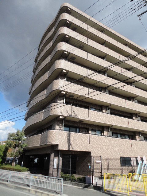 apartment 兵庫県川西市滝山町
地図を見る