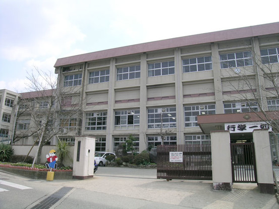apartment 兵庫県川西市丸山台１丁目
地図を見る