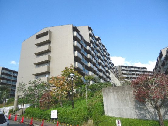 apartment 兵庫県川辺郡猪名川町松尾台２丁目
地図を見る