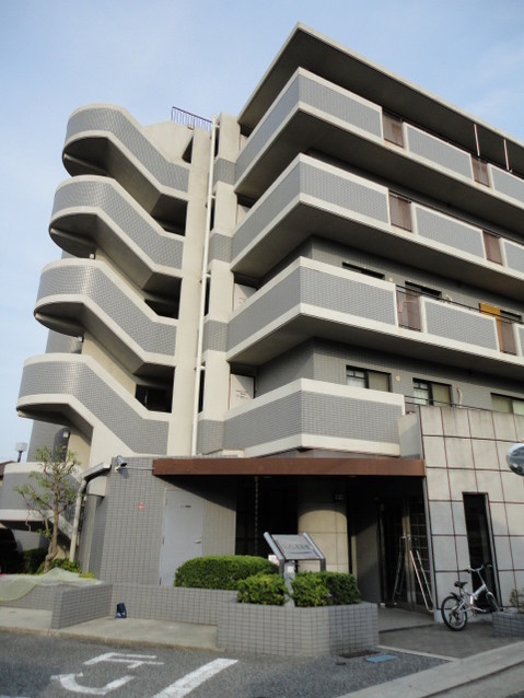 apartment 兵庫県川西市南花屋敷４丁目
地図を見る
