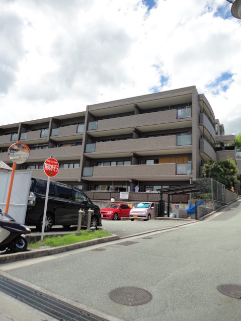 apartment 兵庫県川西市新田３丁目
地図を見る