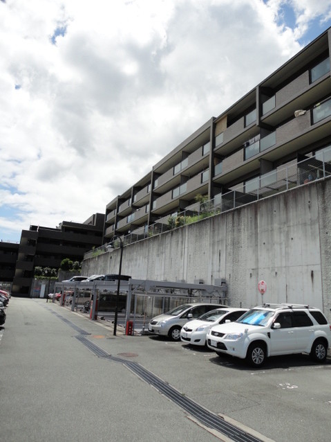 apartment 兵庫県川西市新田３丁目
地図を見る
