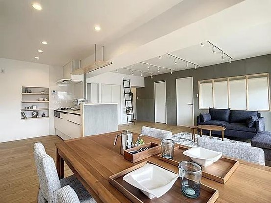 apartment 大阪府箕面市船場西２丁目
地図を見る
