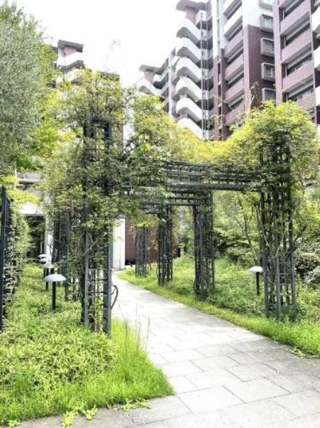 apartment 大阪府豊中市新千里東町２丁目
地図を見る