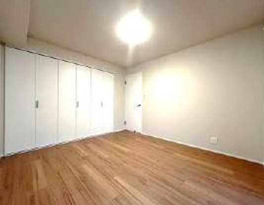 apartment 大阪府吹田市藤白台１丁目
地図を見る