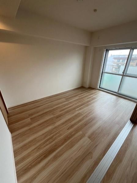 apartment 大阪府吹田市江坂町１丁目
地図を見る