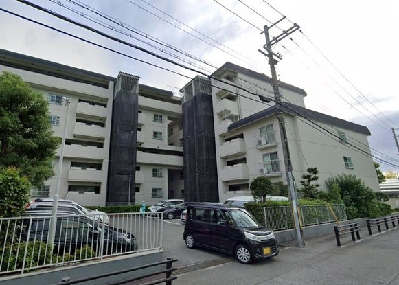 apartment 大阪府吹田市江坂町４丁目
地図を見る