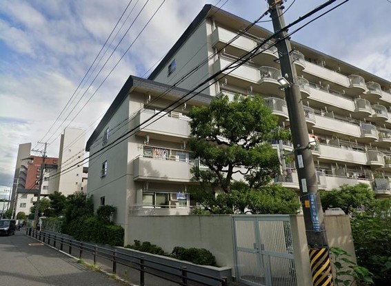 apartment 大阪府吹田市江坂町４丁目
地図を見る