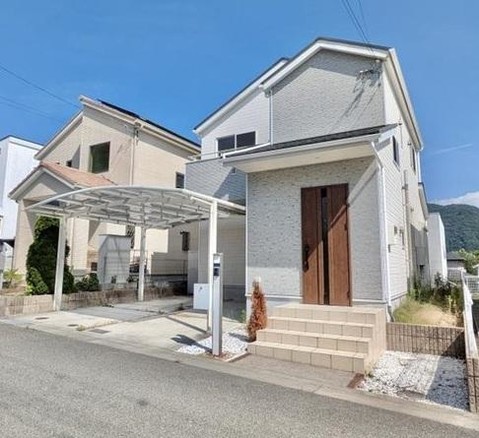 detached 大阪府箕面市森町中３丁目
地図を見る