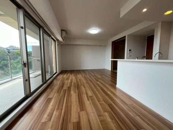 apartment 大阪府箕面市彩都粟生南４丁目
地図を見る