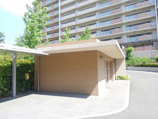 apartment 大阪府箕面市彩都粟生南４丁目
地図を見る