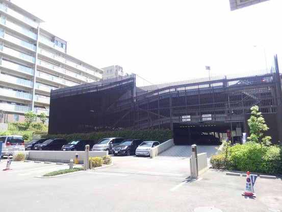 apartment 大阪府箕面市彩都粟生南４丁目
地図を見る