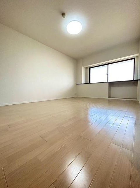 apartment 大阪府豊中市東泉丘４丁目
地図を見る