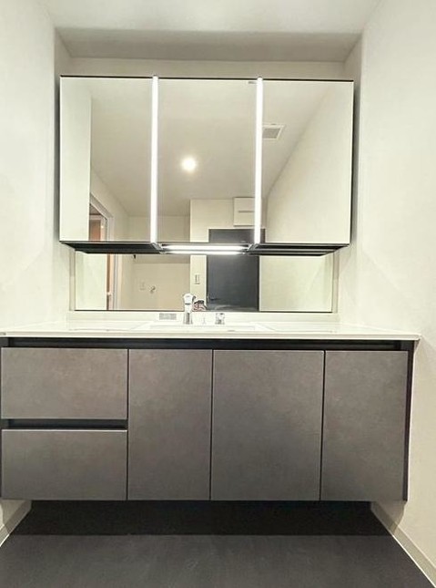 apartment 大阪府豊中市東泉丘４丁目
地図を見る